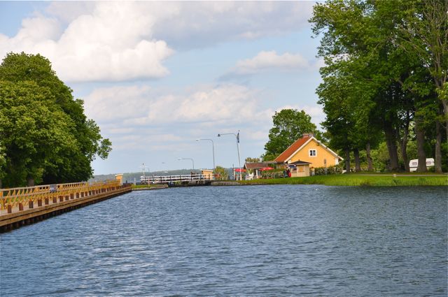 passerelle écluse Berg